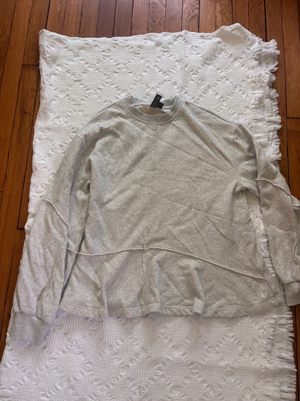 Sweaty Betty Light Gray Crewneck Sweatshirt - Picture 2 of 4